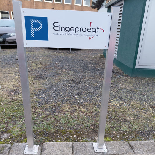 Parkplatzschild aus Aluminiumverbund (Dibond)